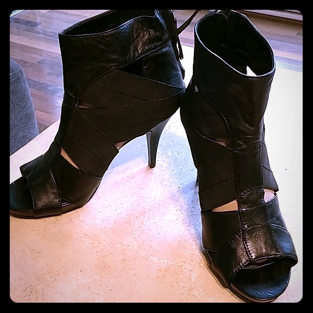 NWOT Nine West Heels